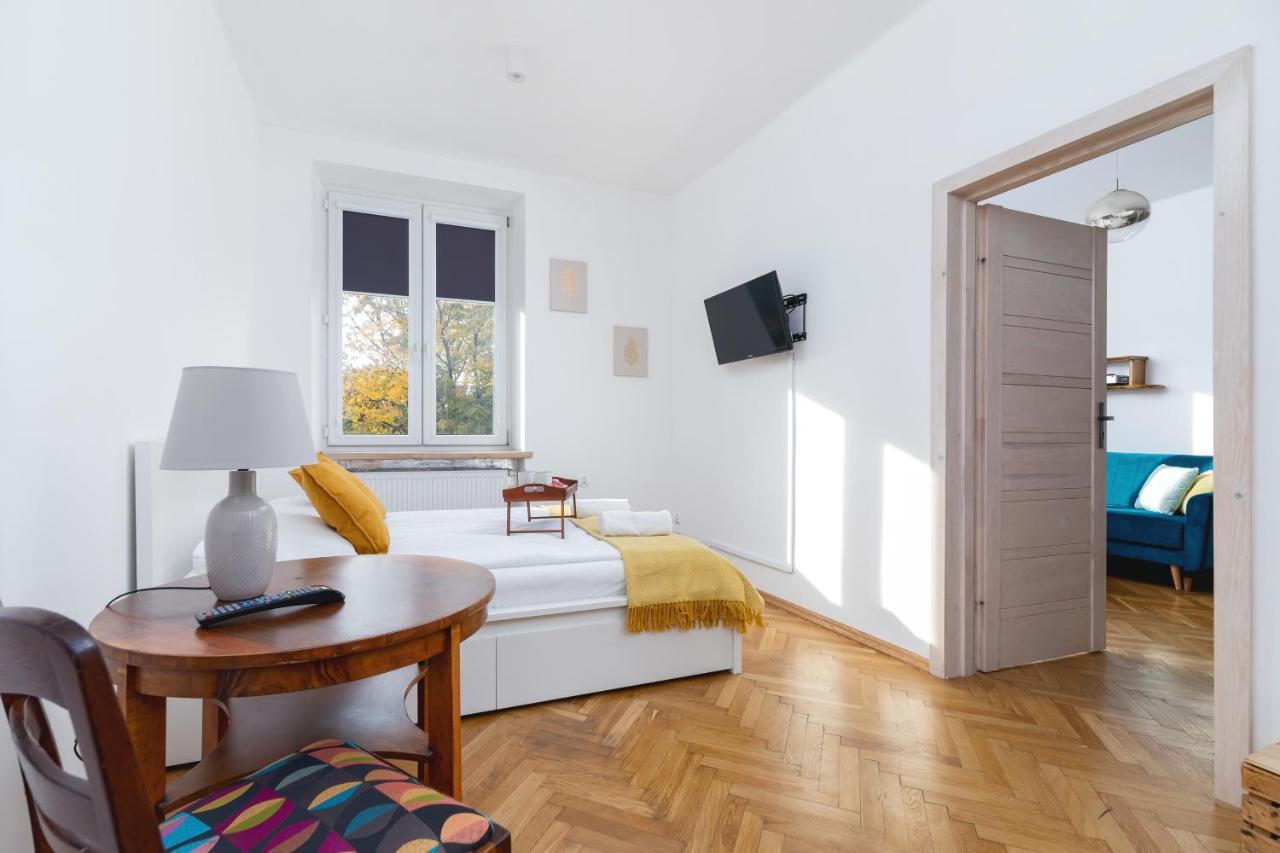 Old Town Apartments Basztowa By Renters Krakow Exterior photo