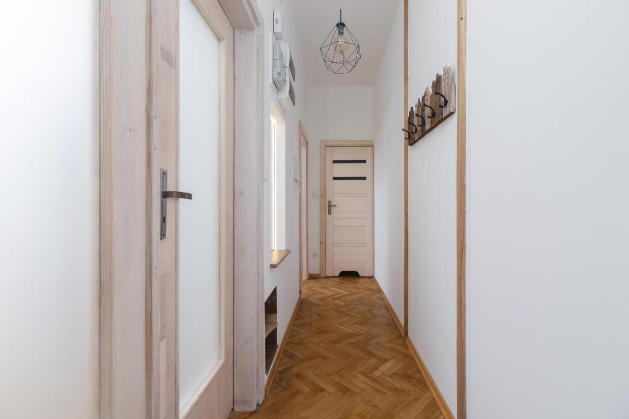 Old Town Apartments Basztowa By Renters Krakow Exterior photo